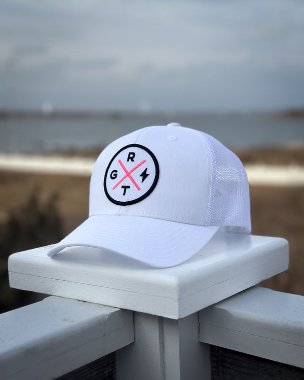 STRIKE - White Mesh Trucker