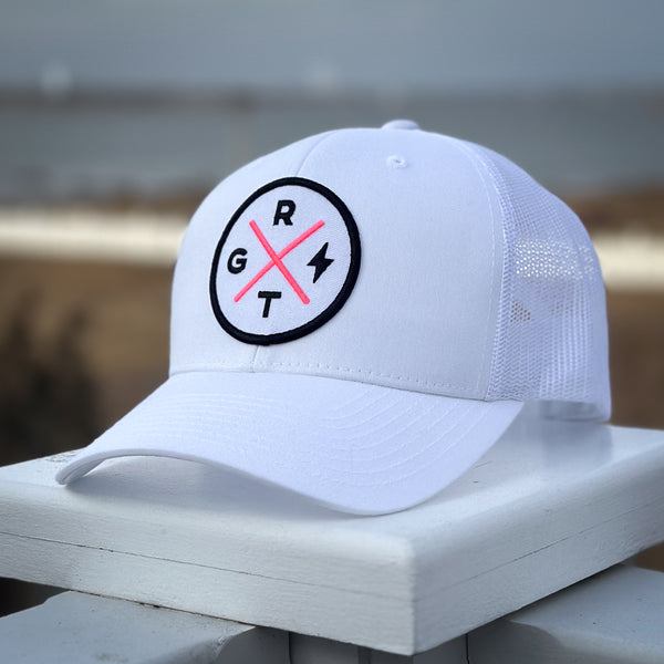 STRIKE - White Mesh Trucker